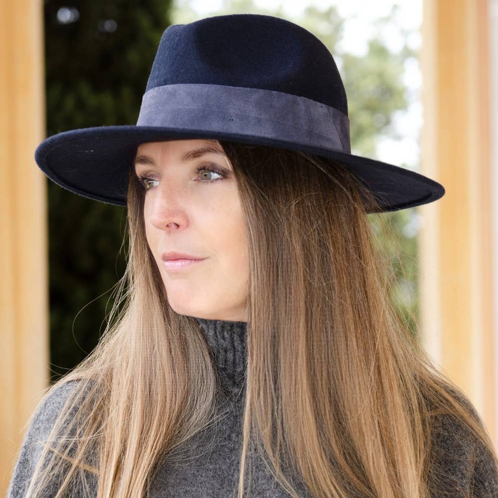 WIDE BRIM HAT - leather braid