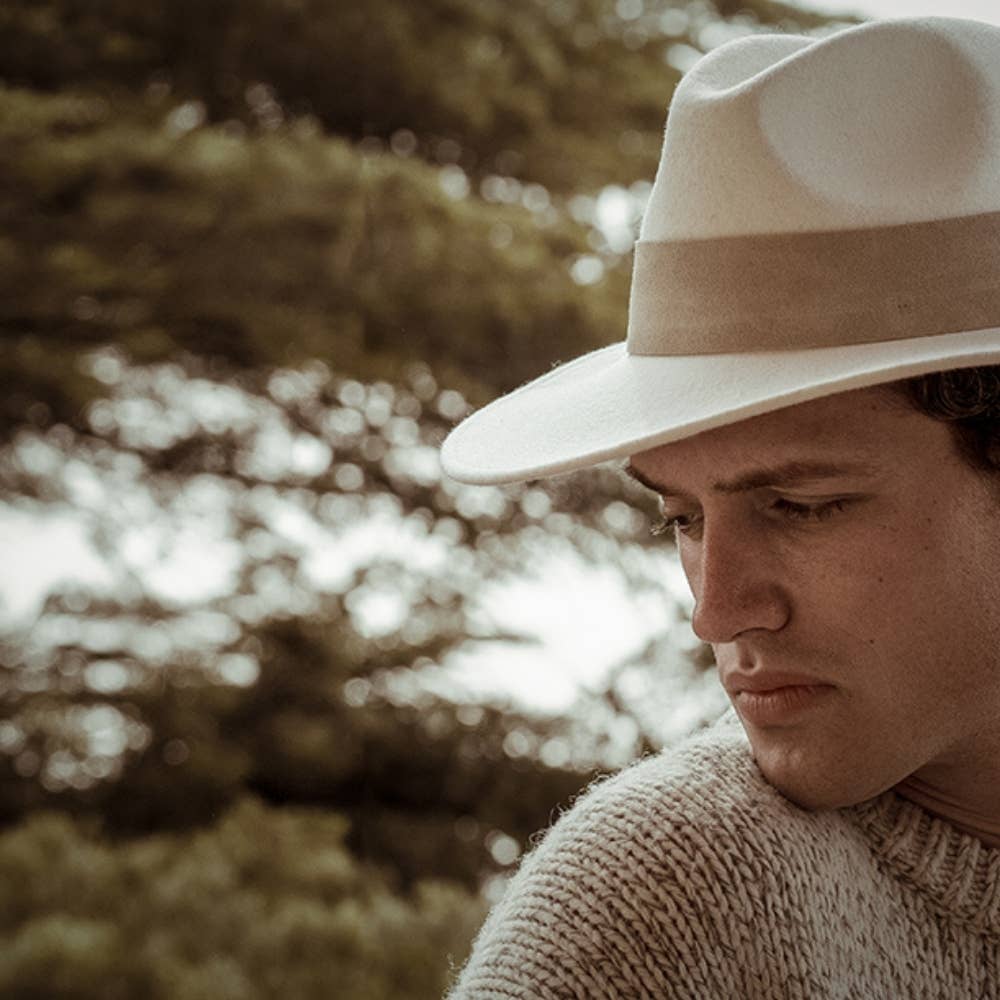 WIDE BRIM HAT - leather braid