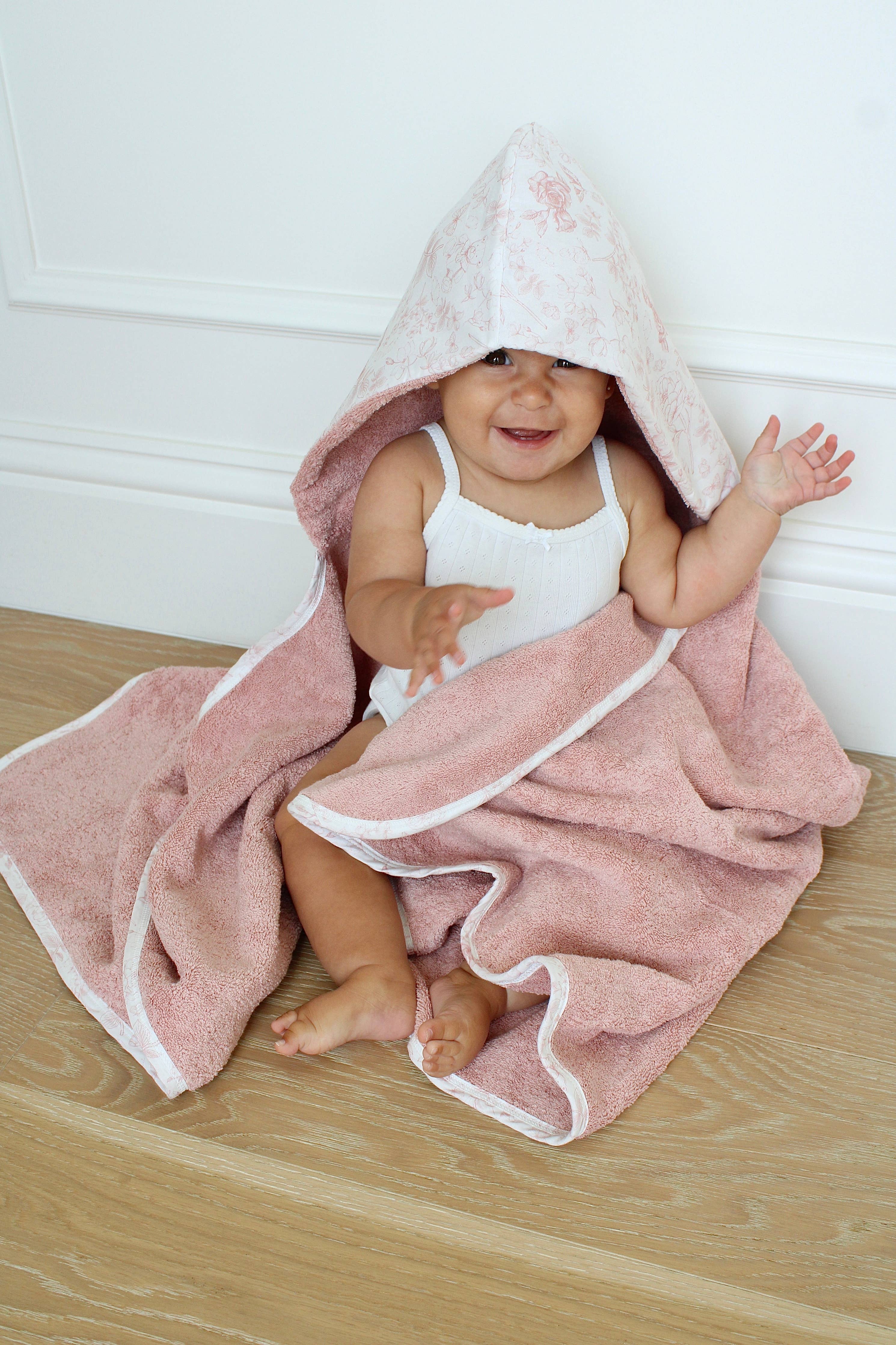 Rose Toile Hooded Bath Towel