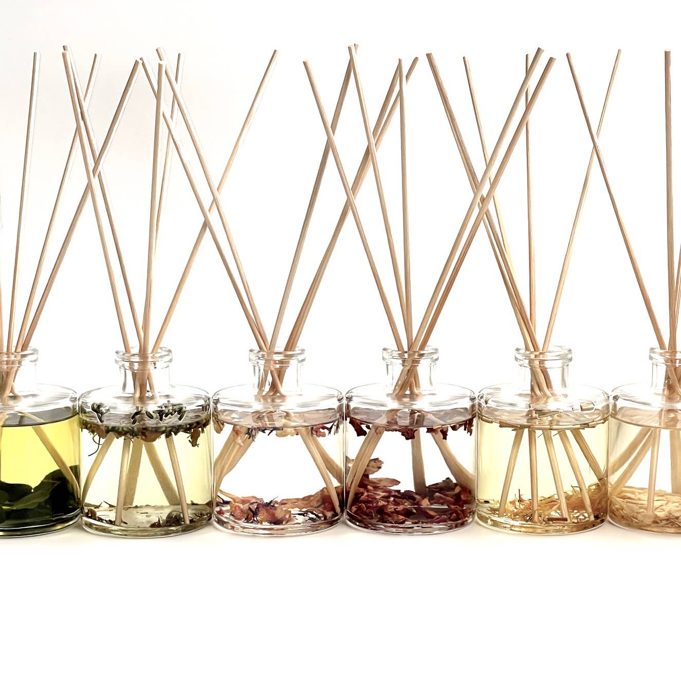 Sea Salt + Eucalyptus Reed Diffuser | summer garden
