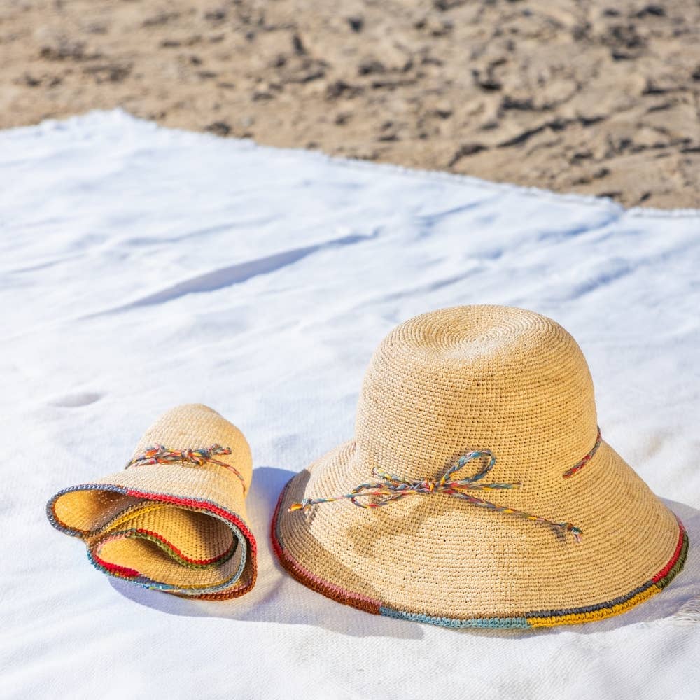 NATURAL RAFFIA CLOCHE HAT - multicolored brim