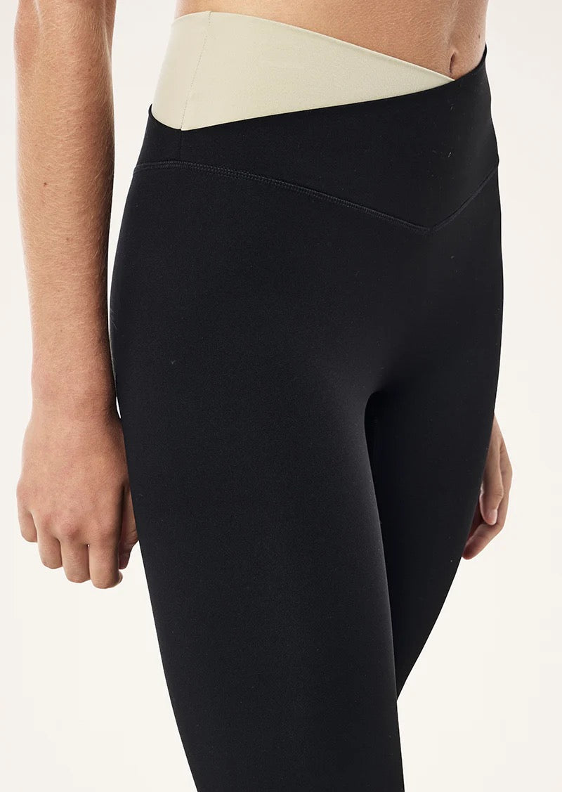 WANDER LEGGING