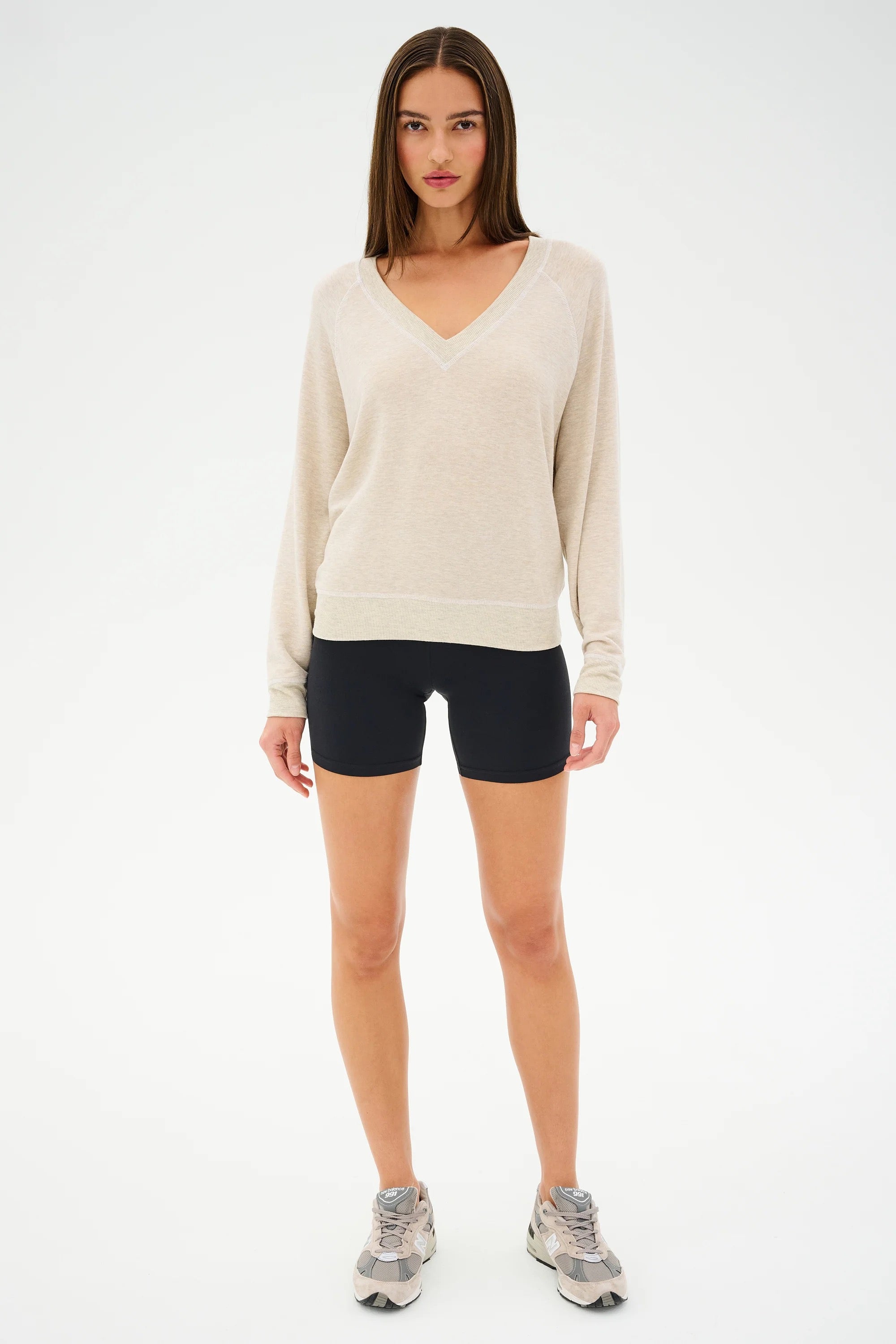BENNIE FLEECE V NECK SWEATSHIRT