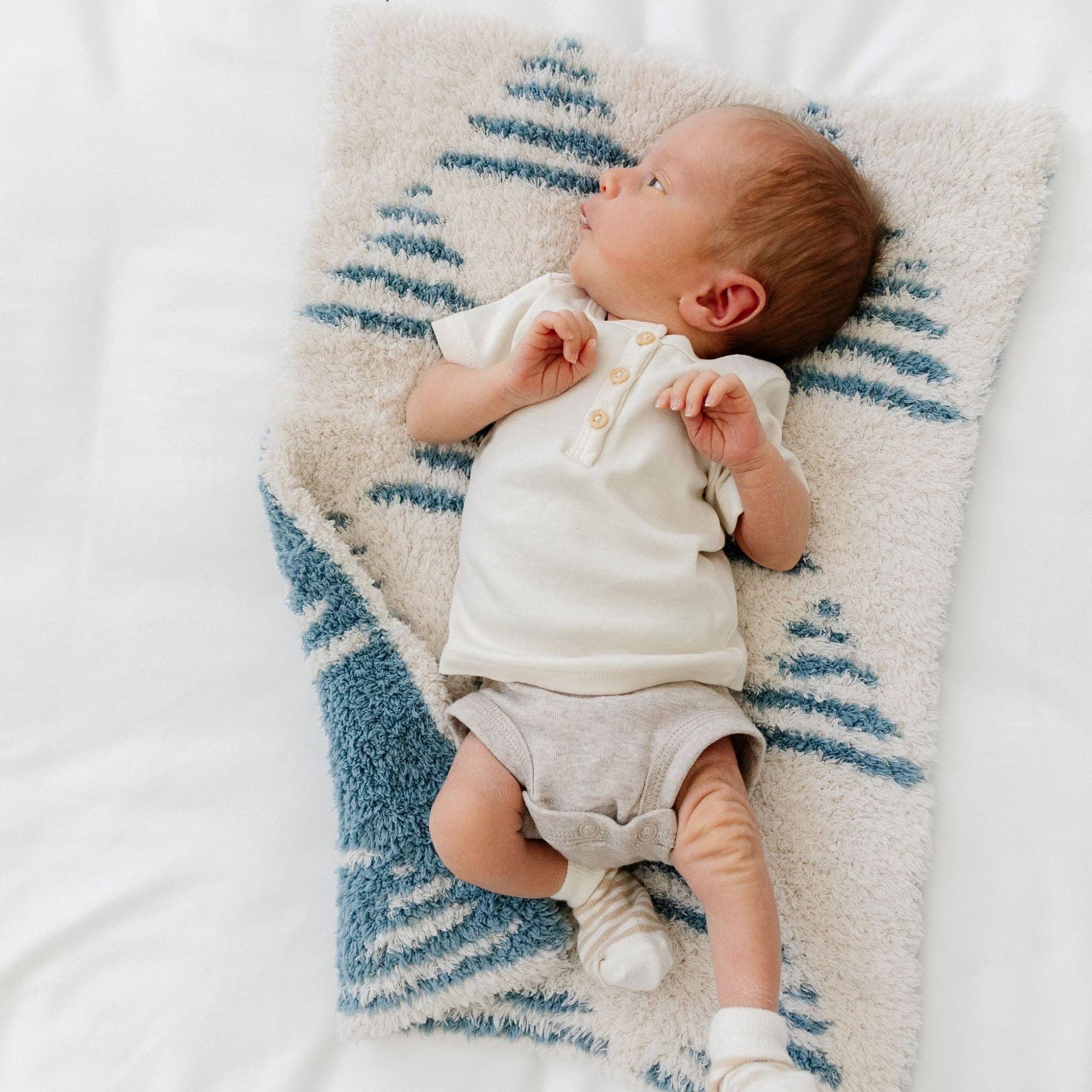 DOUBLE-LAYER MINI BLANKETS