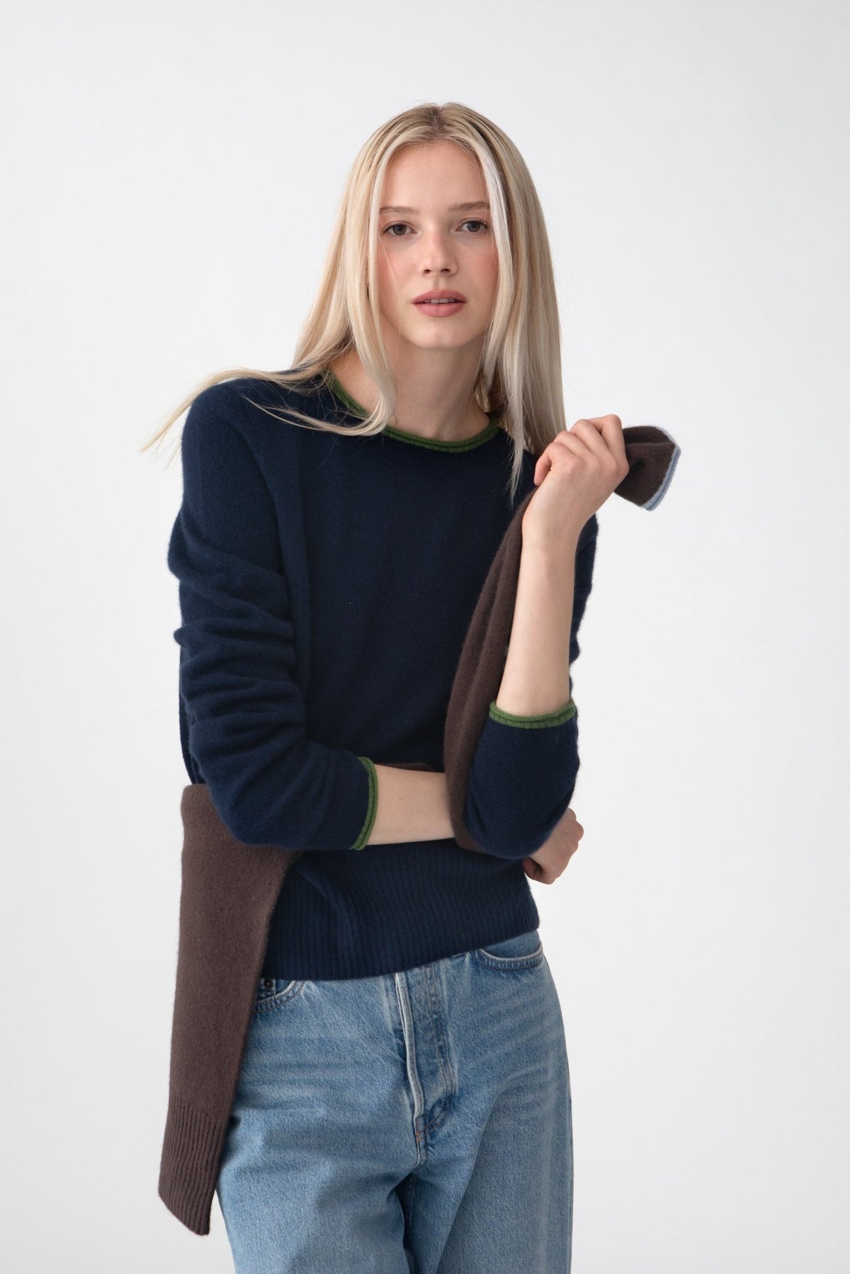 Trish Roll-Edge in Cashmere - Navy