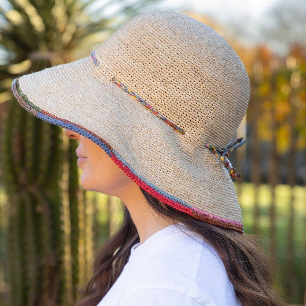 NATURAL RAFFIA CLOCHE HAT - multicolored brim