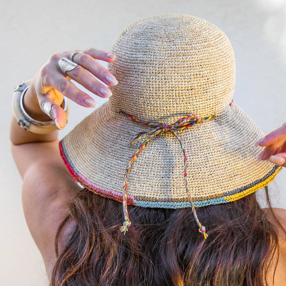 NATURAL RAFFIA CLOCHE HAT - multicolored brim