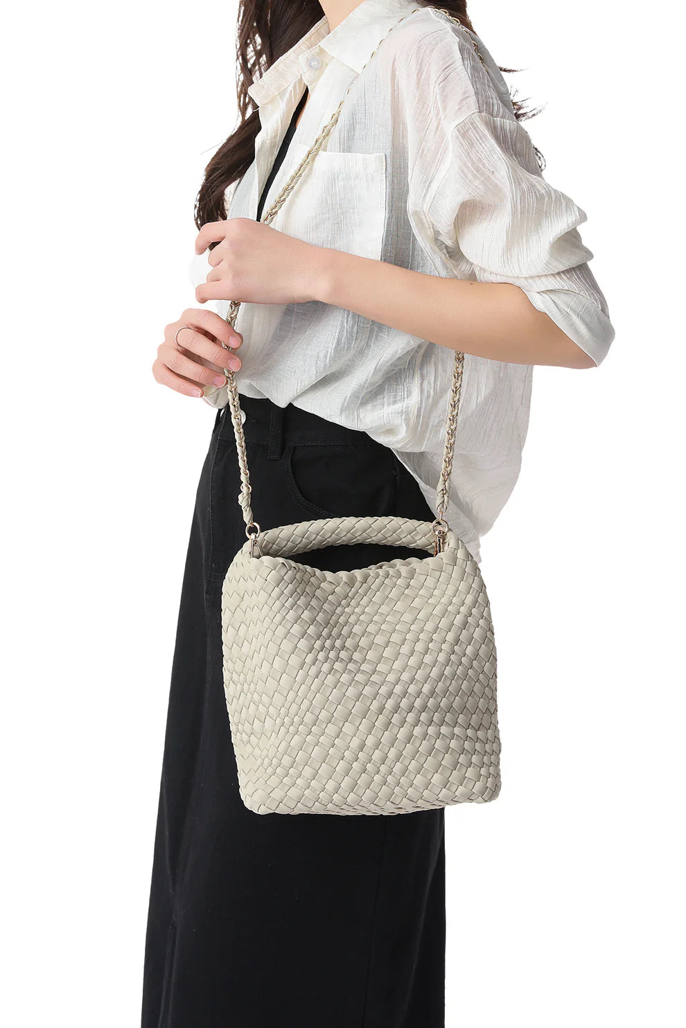 Woven bucket bag