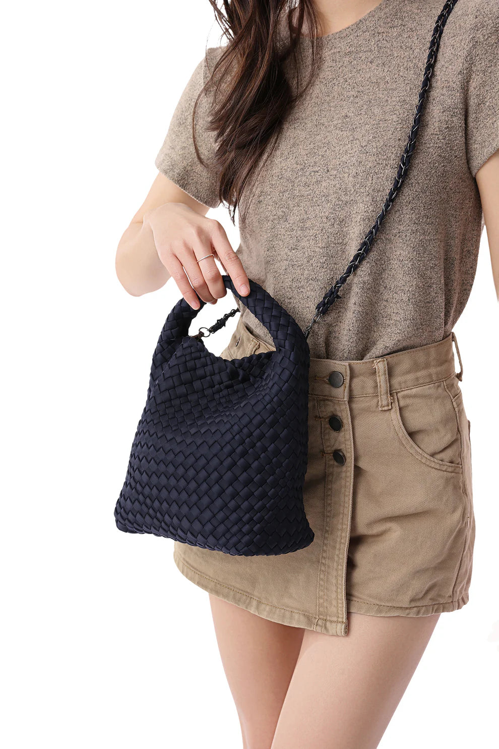 Woven bucket bag