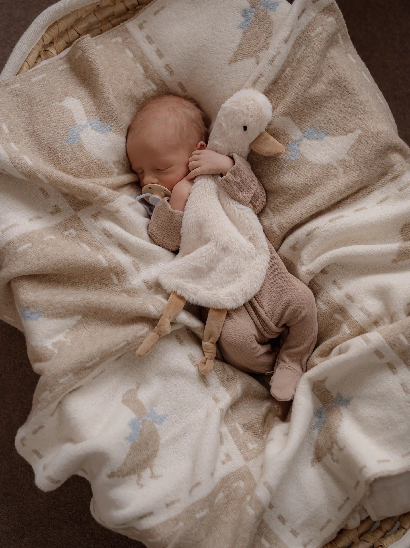 Goosey Gander Knitted Blanket