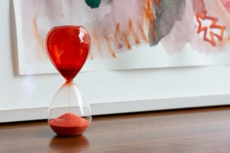 Desktop mini hourglass