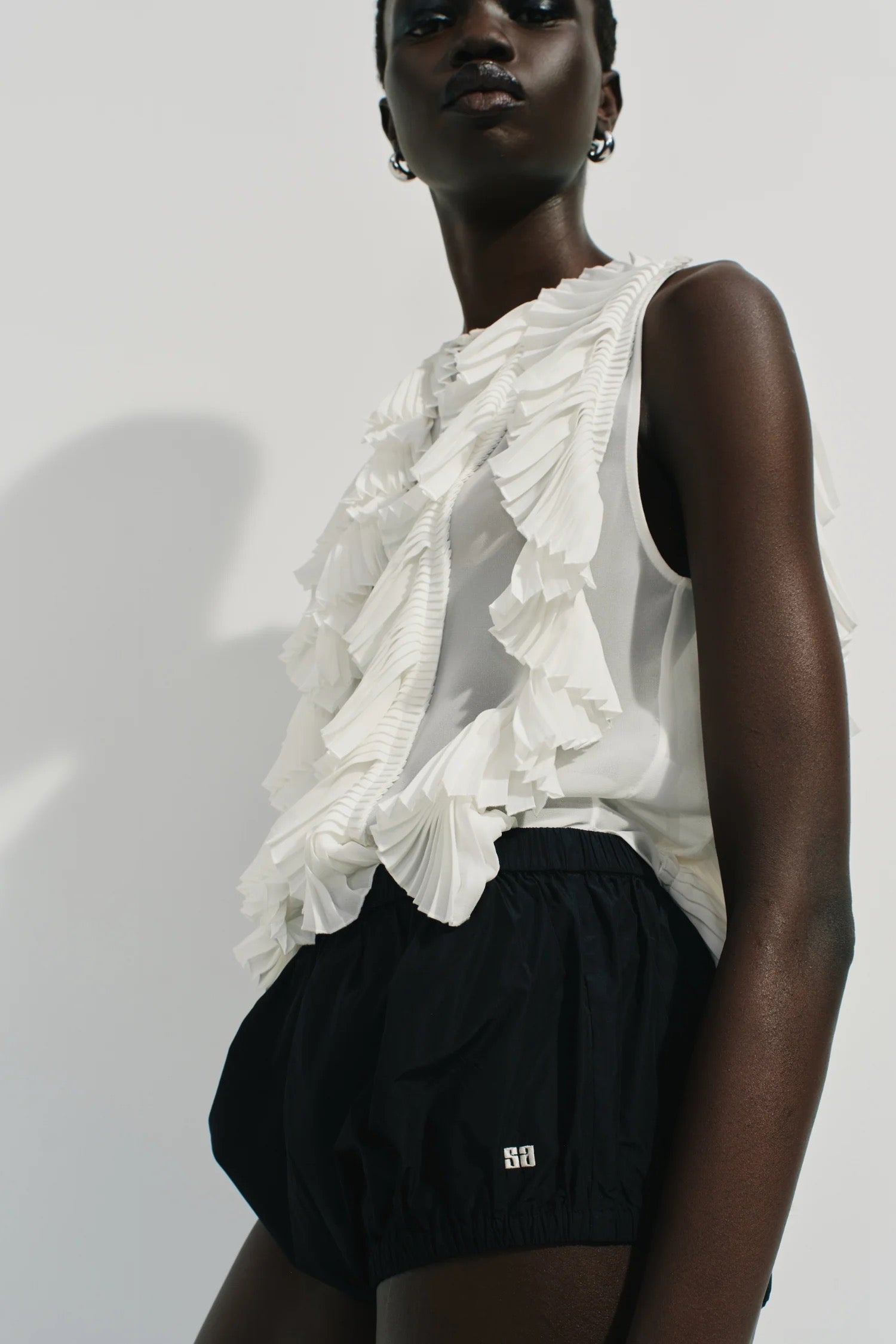 NEO ORGANZA PLEATED TOP