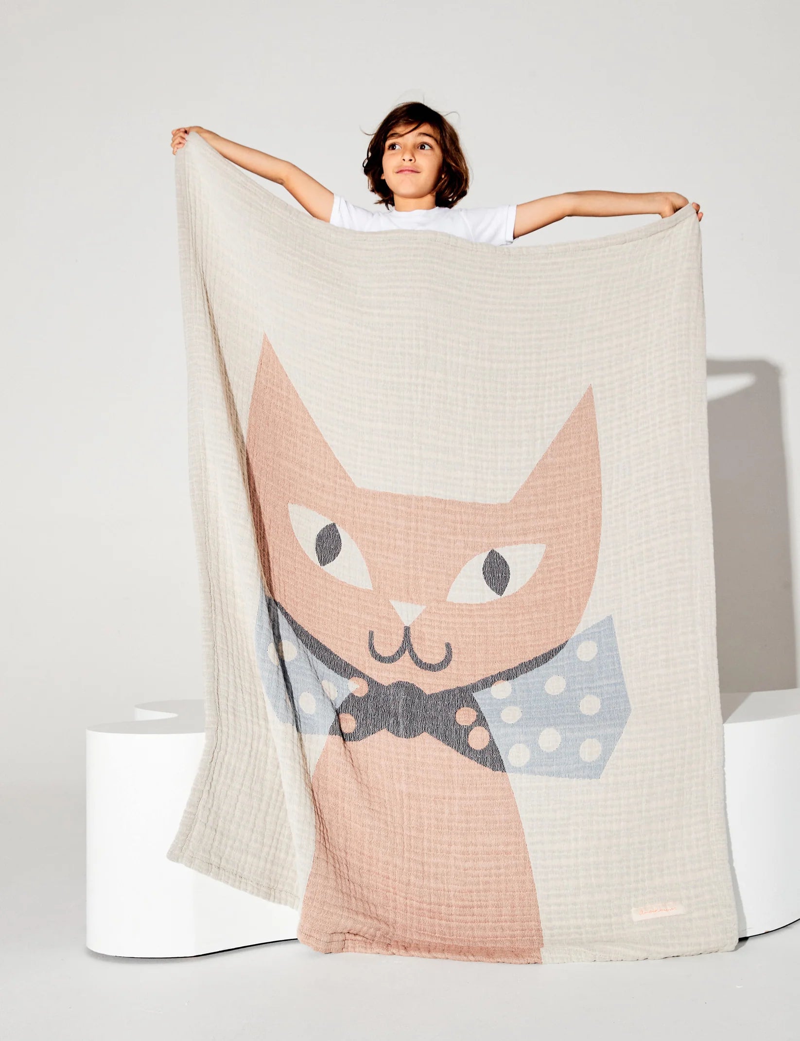 ANNA KOVECSES PLAYFUL CAT WOVEN BLANKET