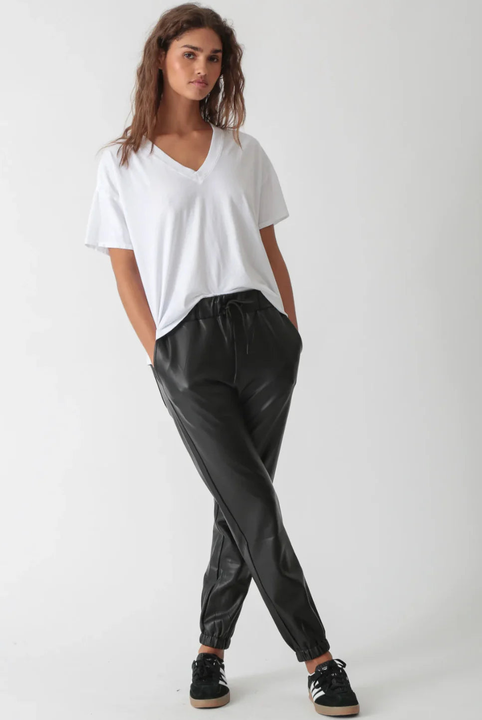DOWNTOWN PANT VEGAN LETHER ONYX