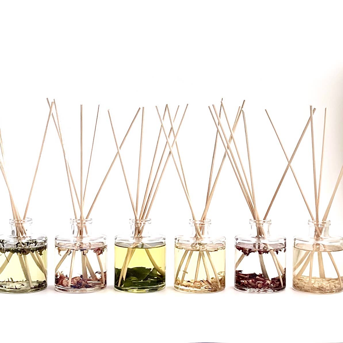 Sea Salt + Eucalyptus Reed Diffuser | summer garden