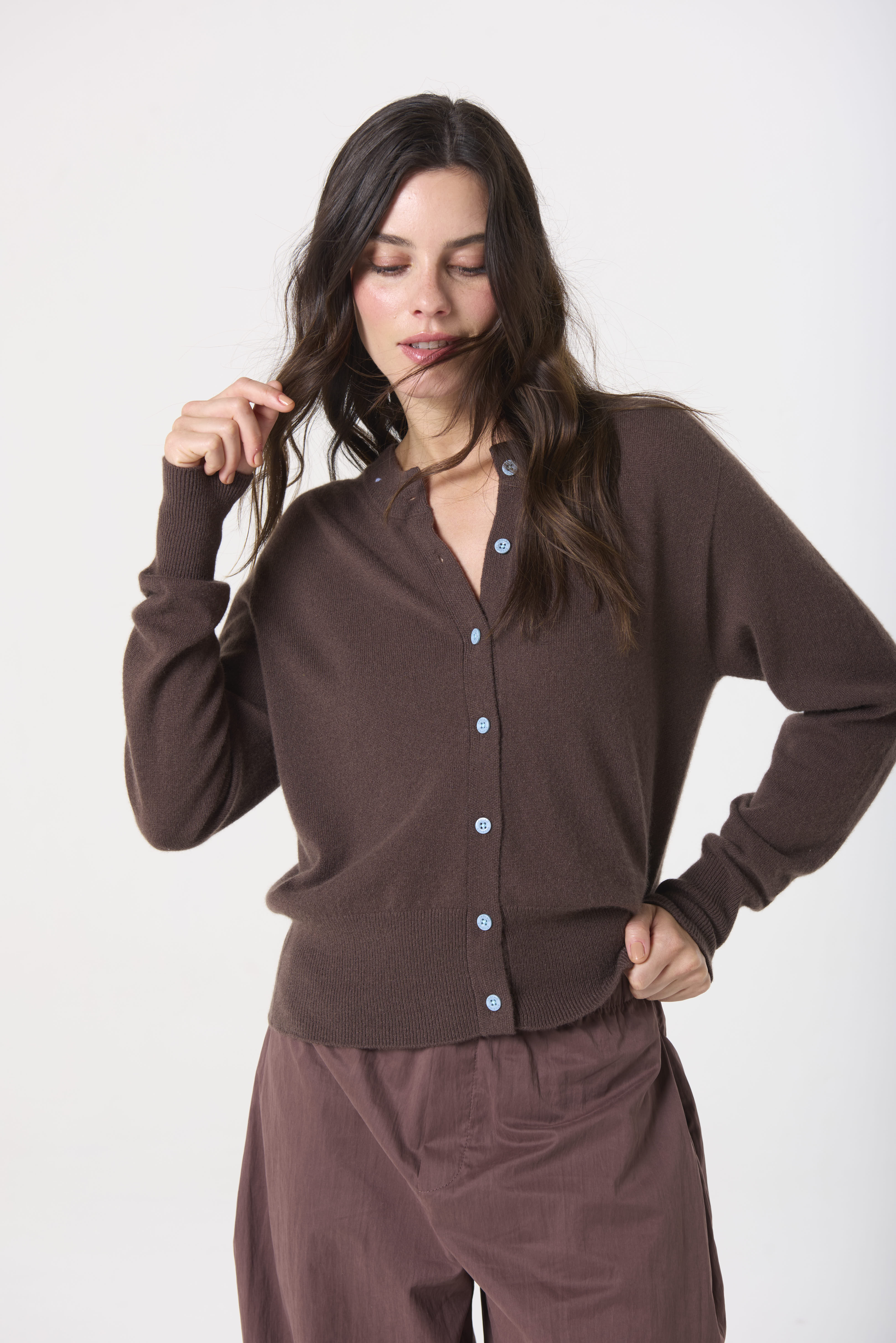 Halle Cardigan in Cashmere - Espresso