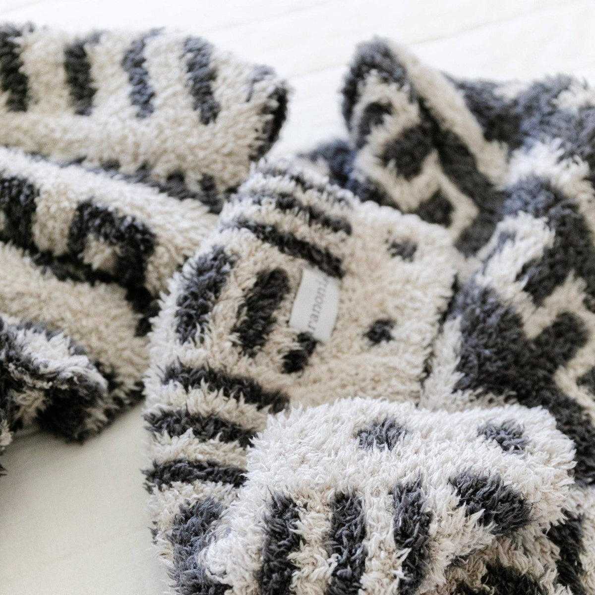 DOUBLE-LAYER MINI BLANKETS